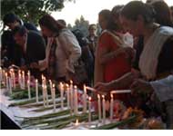 paying tributes